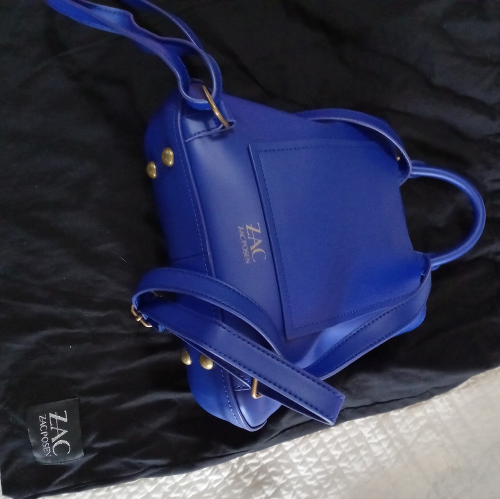 Backpack - Picture 3 of 7